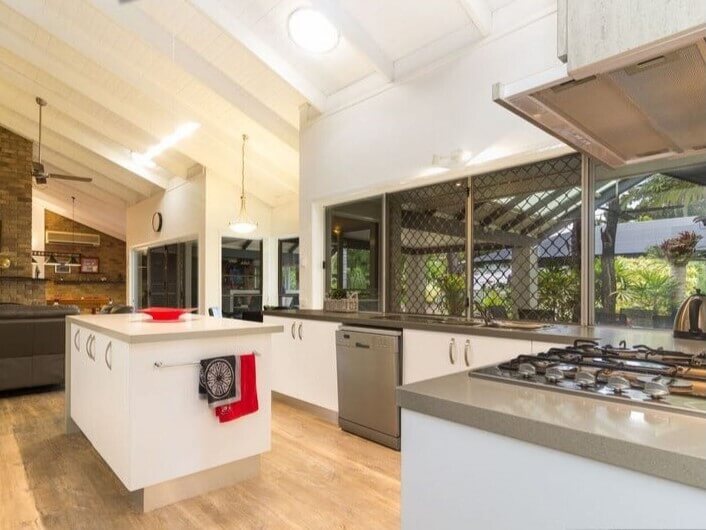 properties Image